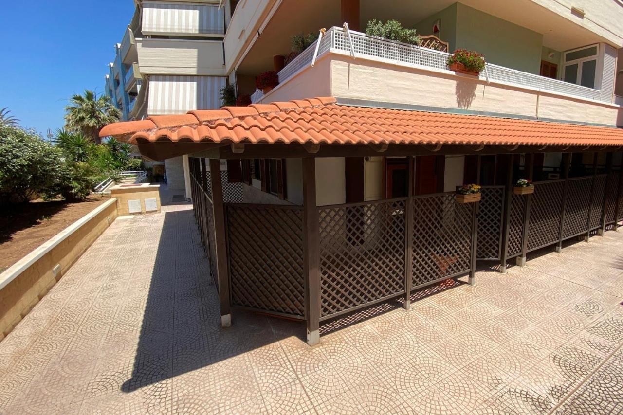 La Rotonda - Casa Vacanze Джовинаццо Экстерьер фото